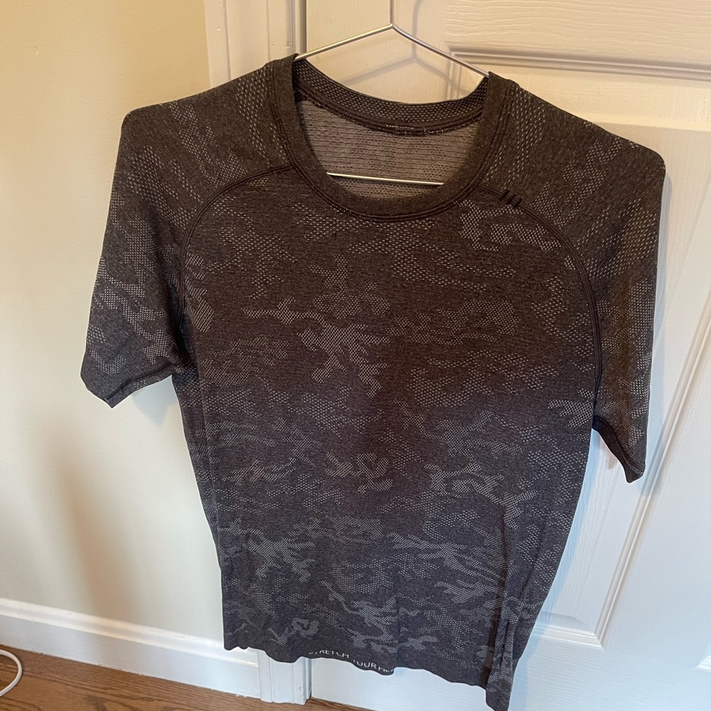 Lululemon shirt